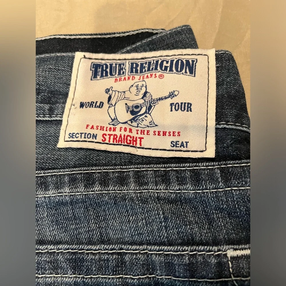 NWOT True Religion Straight Jeans Size 33